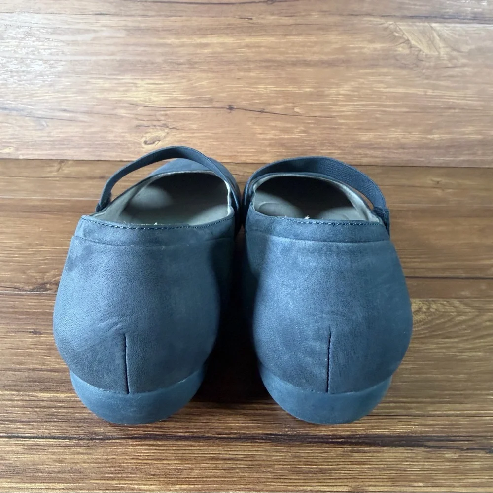 DANSKO ‘Kendra’ Blue‎ Mary Jane Flats Women’s Size 9 (40) Slip-On Shoes